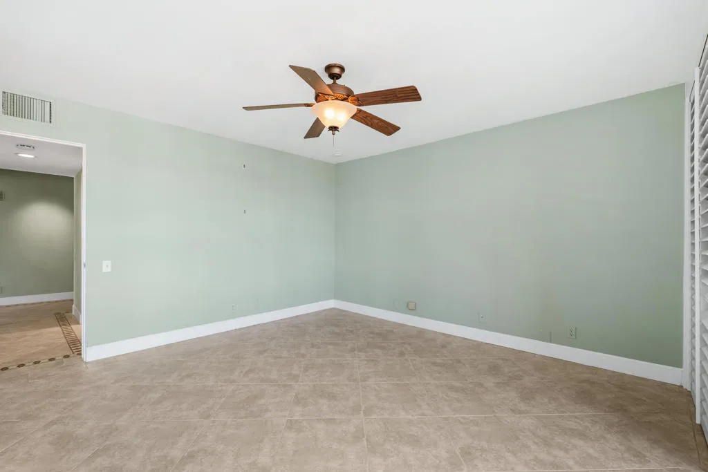 1630 S La Reina Way 3c, Palm Springs, California 92264 home-pic-21